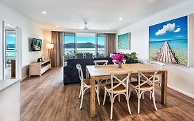 Hibiscus 207 & Free Buggy - Hamilton Island